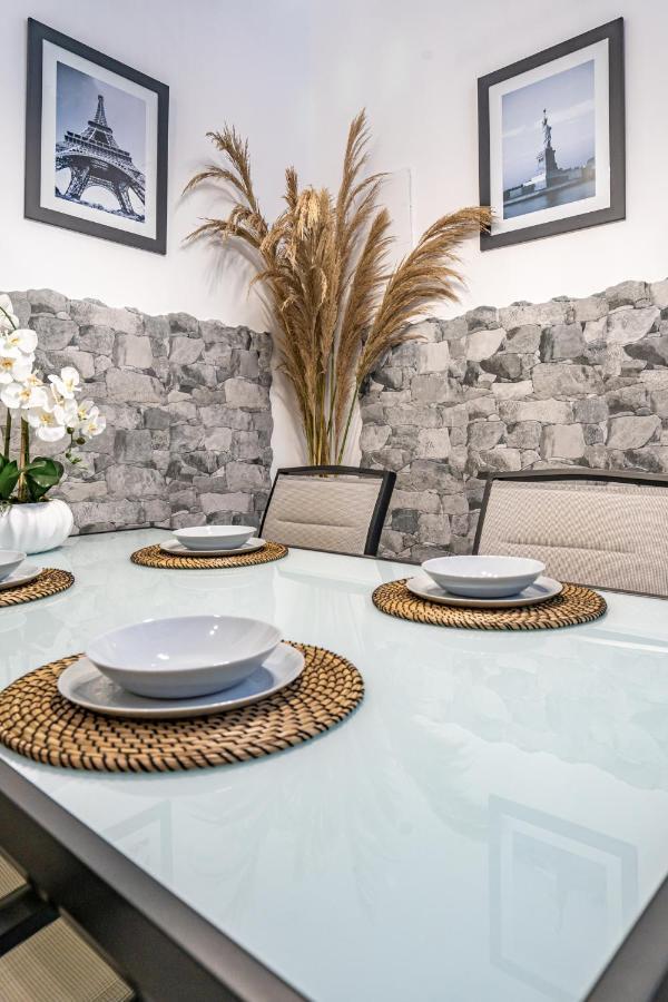 Exquisite Studio Apartment With An Original Design فالنسيا المظهر الخارجي الصورة